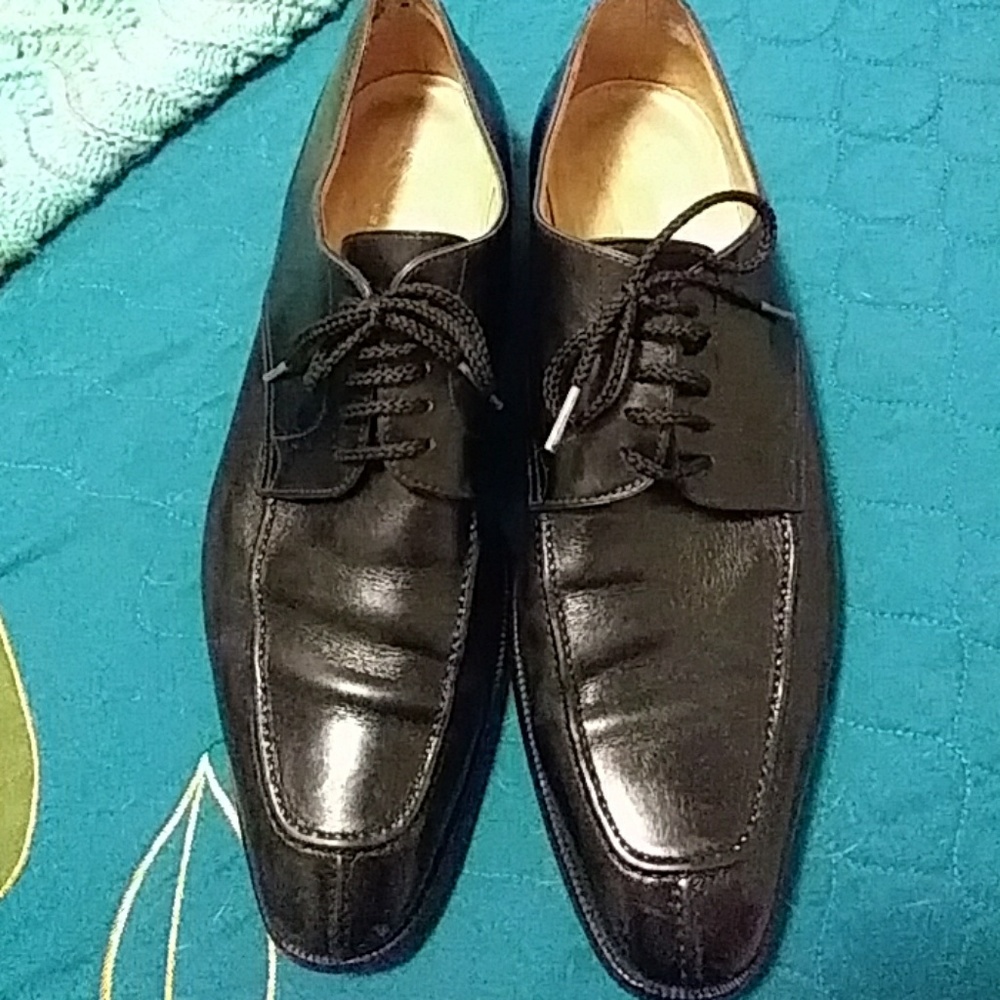 Men's dress shoes